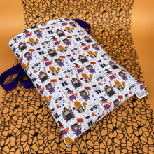 Load image into Gallery viewer, Halloween animals hedgehogs padded bonding bag, carry bag for hedgehogs