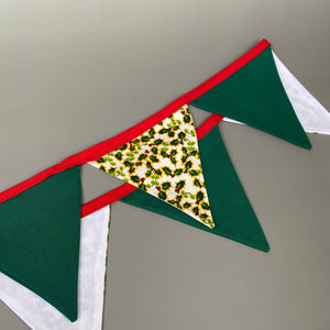 Christmas holly miniature bunting. Viv decorations. Cage decorations.