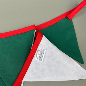 Christmas holly miniature bunting. Viv decorations. Cage decorations.