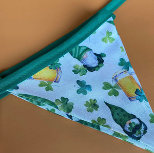 Irish gnomes miniature bunting. Viv decorations. Cage decorations.