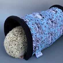 Load image into Gallery viewer, Vintage Floral Skulls full cage set. Cube house, snuggle sack, tunnel cage set.