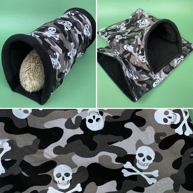Camo skulls mini set. Tunnel, snuggle sack and toys. Hedgehog fleece tunnel and pouch.