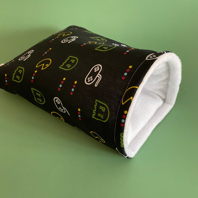 Gamer cosy snuggle cave. Padded stay open snuggle sack. Hedgehog bed.