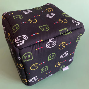 Gamer cosy cube house. Hedgehog and guinea pig cube house. Padded fleece house.
