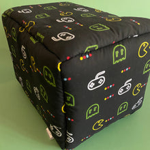 Load image into Gallery viewer, LARGE Gamer cosy bed. Cosy cube. Cuddle Cube. Snuggle house. Fleece hidey.
