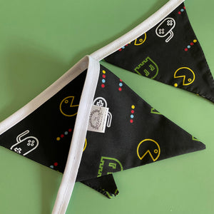 Gamer miniature bunting. Viv decorations. Cage decorations.