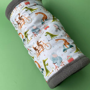 Off to the races full cage set. Large house, snuggle sack, tunnel cage set for guinea pigs