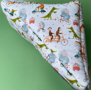 Off to the races corner house. Hedgehog and small pet house. Padded fleece lined house.