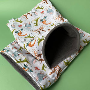 Off to the races full cage set. Corner house, snuggle sack, tunnel cage set for hedgehogs