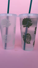 Load image into Gallery viewer, Green hedgehog colour changing cold cup. Cold colour changing 24oz cup