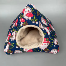 Load image into Gallery viewer, Hedgehogs with Mushroom Hats tent house. Hedgehog and small animal house.
