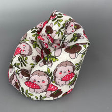 Load image into Gallery viewer, Cream Hedgehogs with Mushroom Hats mini bean bag photo prop