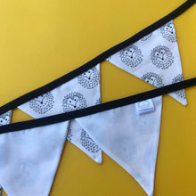 Load image into Gallery viewer, The Hoghouse miniature bunting. Viv decorations. Cage decorations.