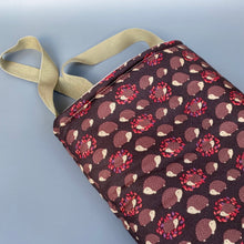 Load image into Gallery viewer, Autumn Hedgehogs padded bonding bag, carry bag for hedgehogs. Fleece lined.