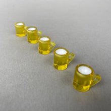 Load image into Gallery viewer, Mini beers and burger for photos. Photo props