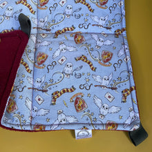 Load image into Gallery viewer, Wizard square padded hammock. Guinea pig hammock. Rat hammock. C&amp;C hammock.