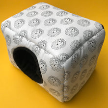 Load image into Gallery viewer, LARGE The Hoghouse cosy bed for guinea pigs. Padded house for guinea pigs.