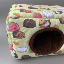 Load image into Gallery viewer, LARGE Guinea Pigs cosy bed. Cosy cube. Padded house for guinea pigs.