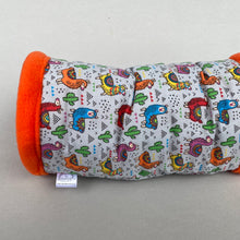 Load image into Gallery viewer, Drama Llama stay open padded fleece tunnel. Padded tunnel for hedgehogs and small pets.