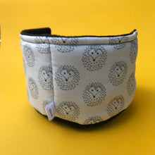 Load image into Gallery viewer, The Hoghouse cuddle cup. Pet sofa. Hedgehog sofa.
