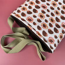 Load image into Gallery viewer, Autumn Hedgehogs padded bonding bag, carry bag for hedgehogs. Fleece lined.