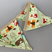 Load image into Gallery viewer, Camping miniature bunting. Viv decorations. Cage decorations.