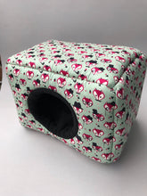 Load image into Gallery viewer, LARGE Dapper Mr Fox cosy bed. Cosy cube. Cuddle Cube. Guinea pig bed. Fleece hidey.