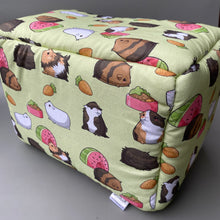 Load image into Gallery viewer, LARGE Guinea Pigs cosy bed. Cosy cube. Padded house for guinea pigs.